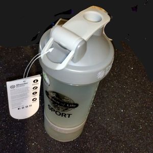 BlenderBottle ProPak with dry compartment attached & wire whisk ball NWT